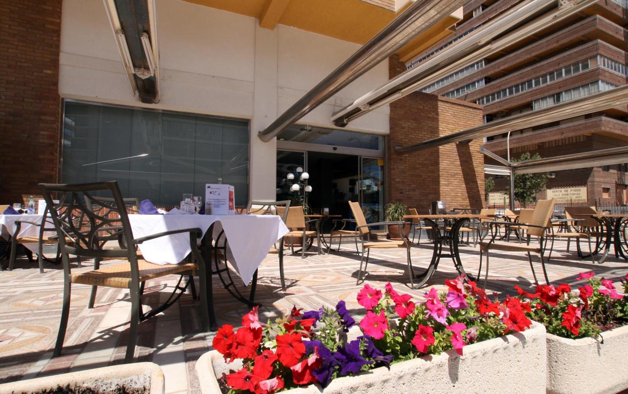 Hotel Castilla لقنت المطعم الصورة